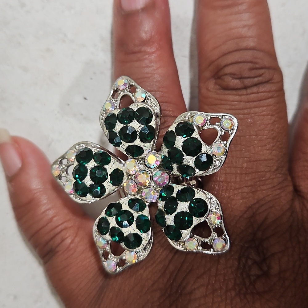 Cato Silver and Dark Green Gem Brooch NWOT